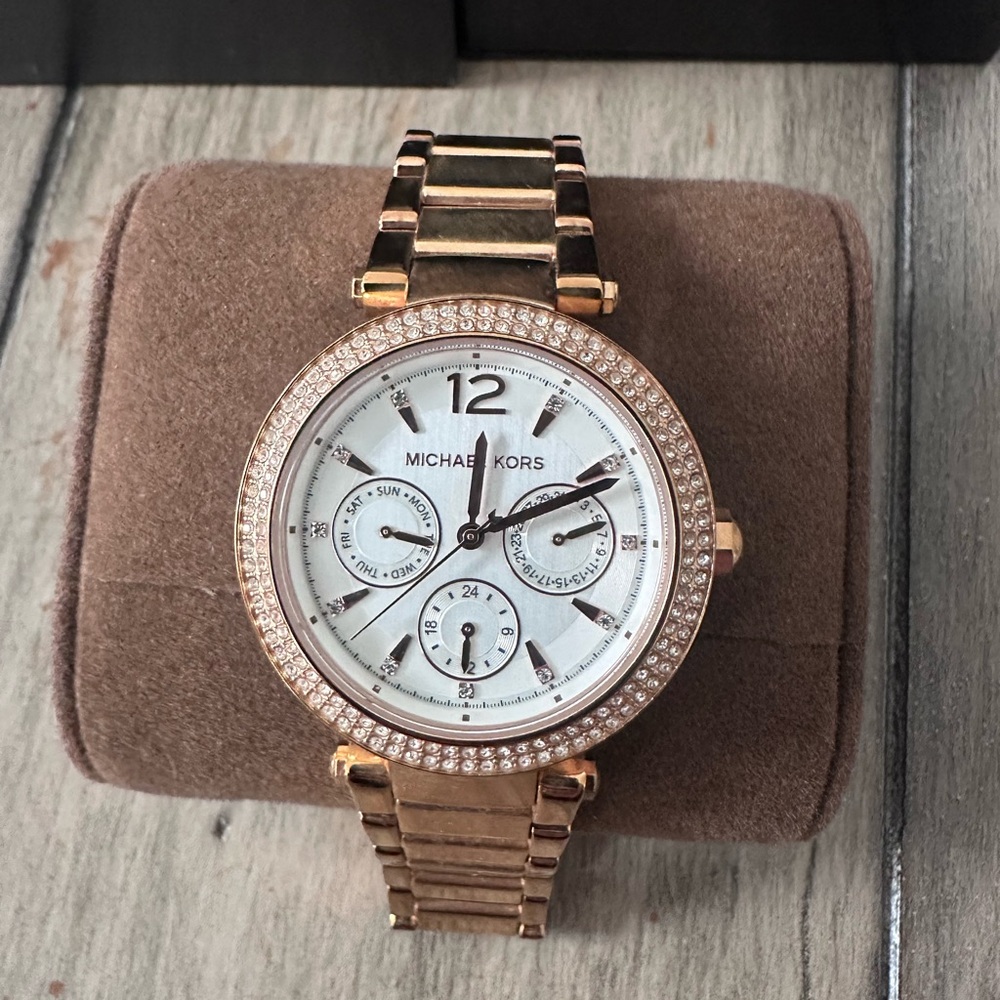 Michael Kors Rose Gold and White Women's Watch - Picture 2 of 11